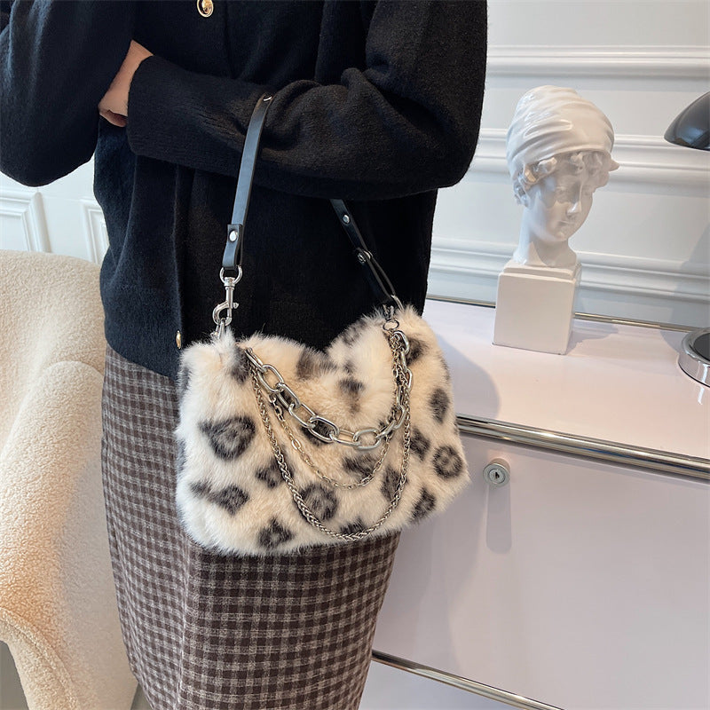 Winter Plush Chain Shoulder Bag