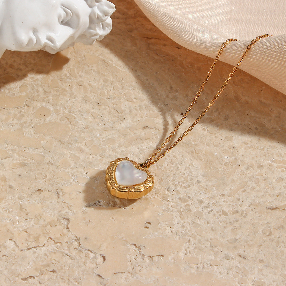High-grade Love Light Pendant Necklace